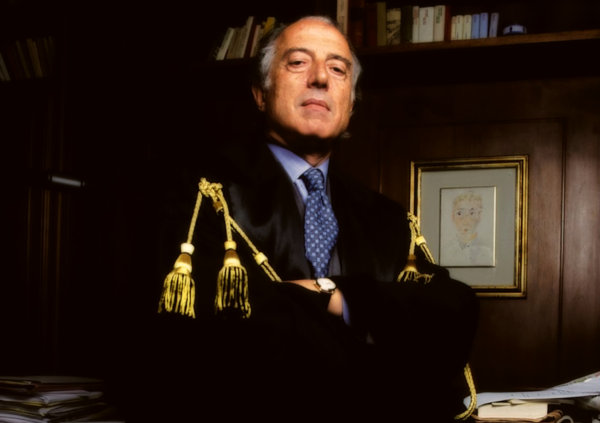 L&rsquo;avvocato Pecorella: &ldquo;Berlusconi? Perseguitato e c&rsquo;&egrave; la prova. Di Maio? Mi ha stupito&rdquo;. E sul referendum sulla giustizia: &ldquo;Quesiti complicati, ma&hellip;&rdquo; ce li spiega