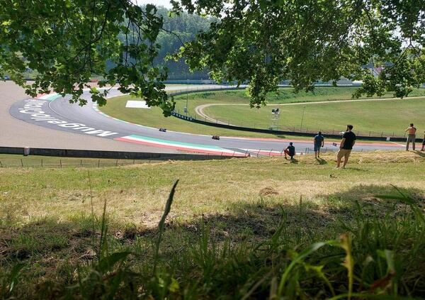 Al Mugello &egrave; mancato un venerd&igrave;: senza Valentino Rossi solo gli irriducibili (e chi ha da spendere) 