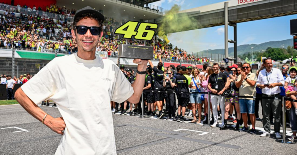 Valentino Rossi e il 46 ritirato al Mugello: &ldquo;Mi fanno male la schiena, le ginocchia&hellip; ho capito che sono vecchio!&rdquo;