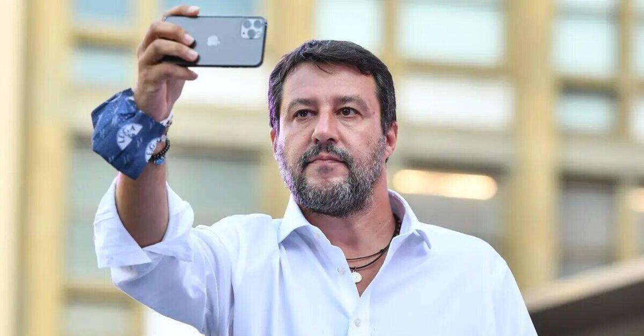 OK, ma quindi Salvini &egrave; pilotato dai russi? Tutte le accuse che stanno arrivando al leader della Lega