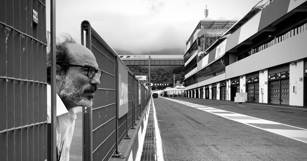 Il gioco degli occhi: una notte al Mugello con Guido Meda