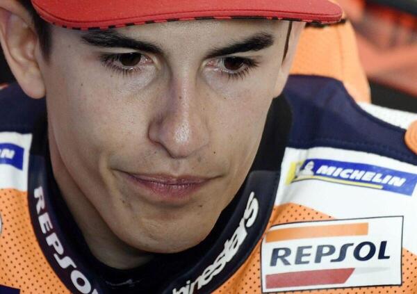 Marc Marquez &egrave; in piedi, ma niente movimenti per sei settimane