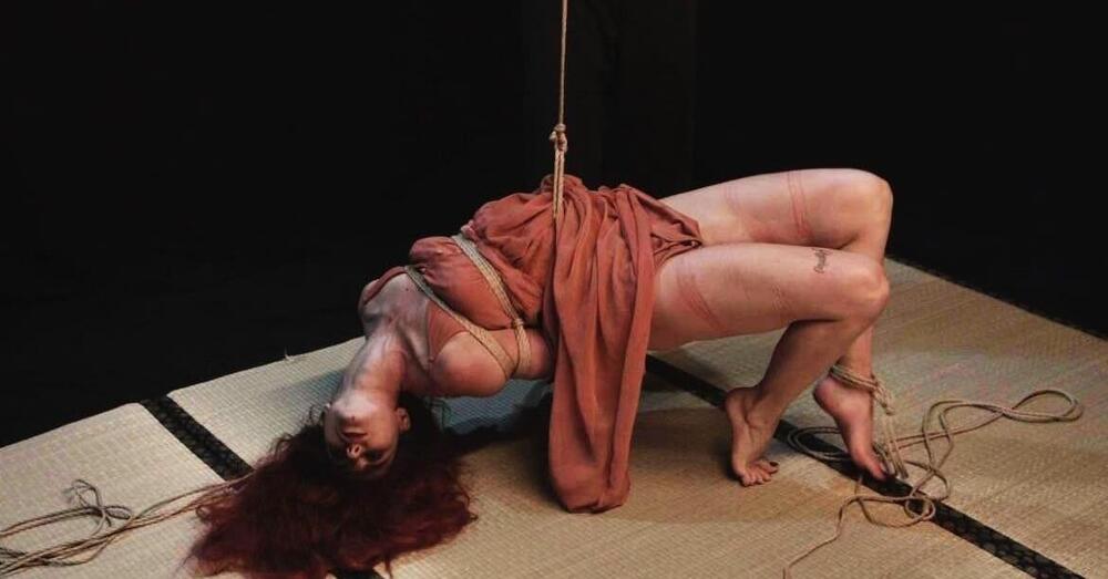 Cos&rsquo;&egrave; lo Shibari? Ce lo spiega Marta Tenshiko, che dice: &ldquo;Molti uomini vogliono farsi legare, ma socialmente non &egrave; accettato&hellip;&rdquo;