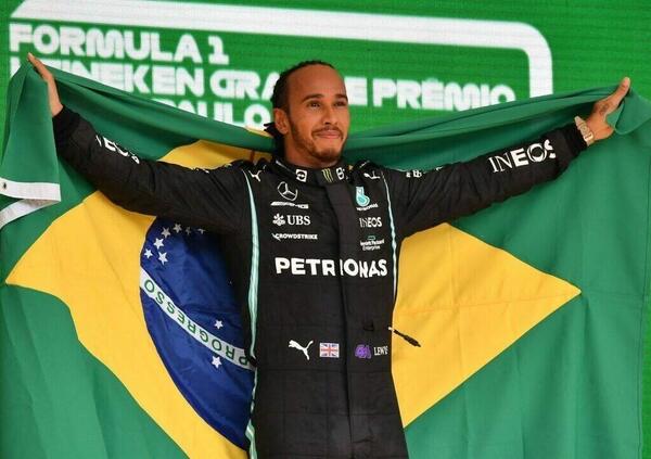 Da adesso Lewis Hamilton &egrave; anche brasiliano come Ayrton Senna