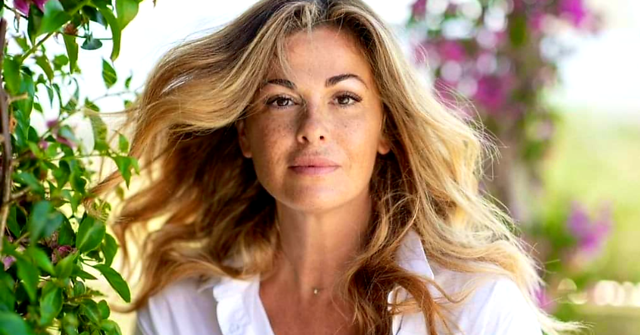 Vanessa Incontrada, parla Signoretti: &ldquo;Non sono foto vecchie&rdquo;. E respinge le accuse di body shaming, ma a Selvaggia Lucarelli...