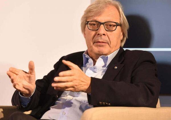 Sgarbi si smentisce: &quot;La Ferragni? La ammiro. L&#039;ho attaccata solo perch&eacute; sostiene il Ddl Zan&quot;. Poi il &quot;dispetto&quot; di Dago...