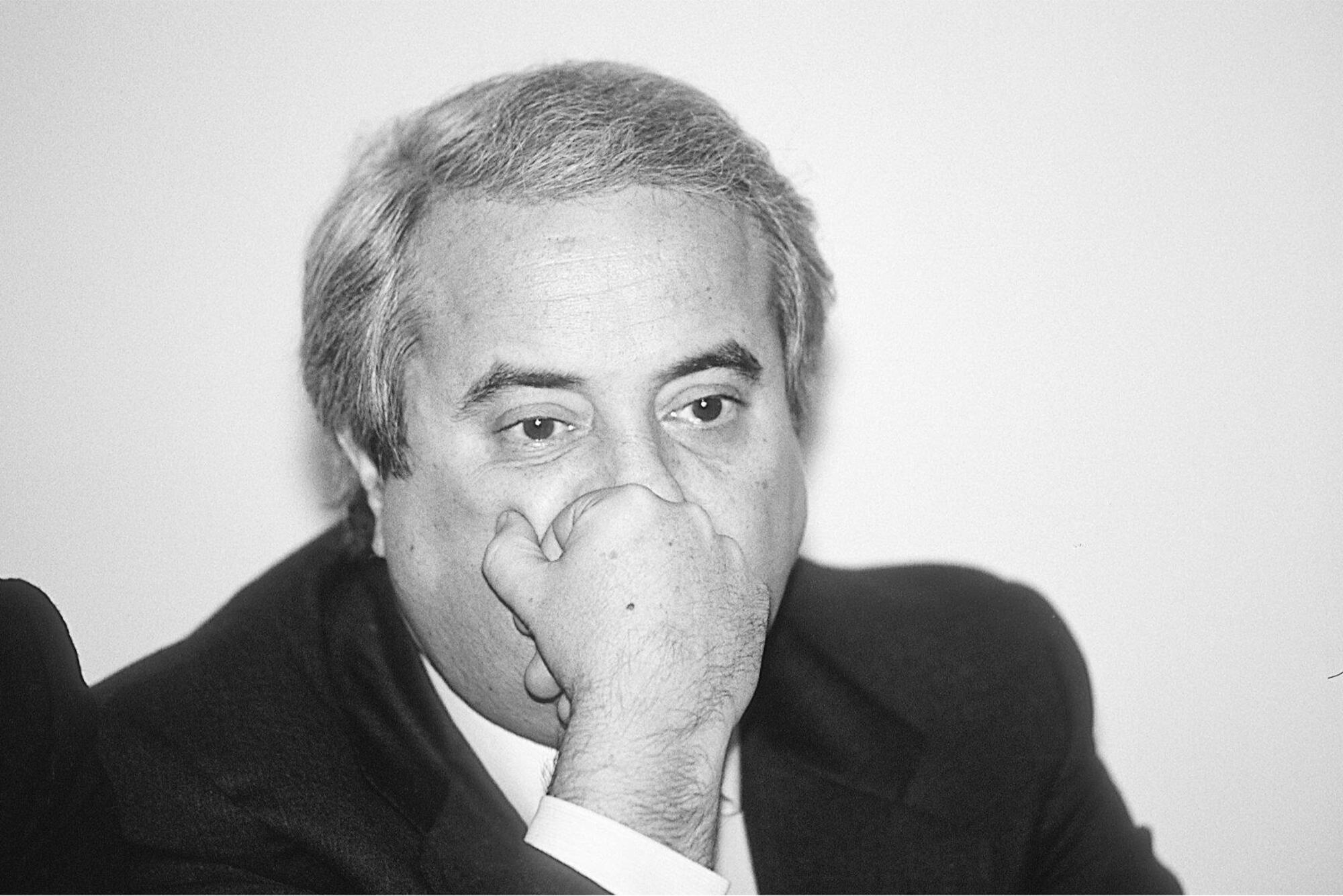 Giovanni Falcone preoccupato