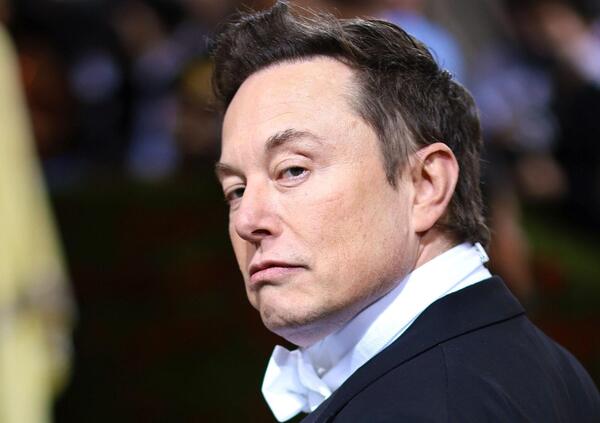 Ecco perch&eacute; Elon Musk criticava le questioni transgender: la cosa lo riguarda direttamente...