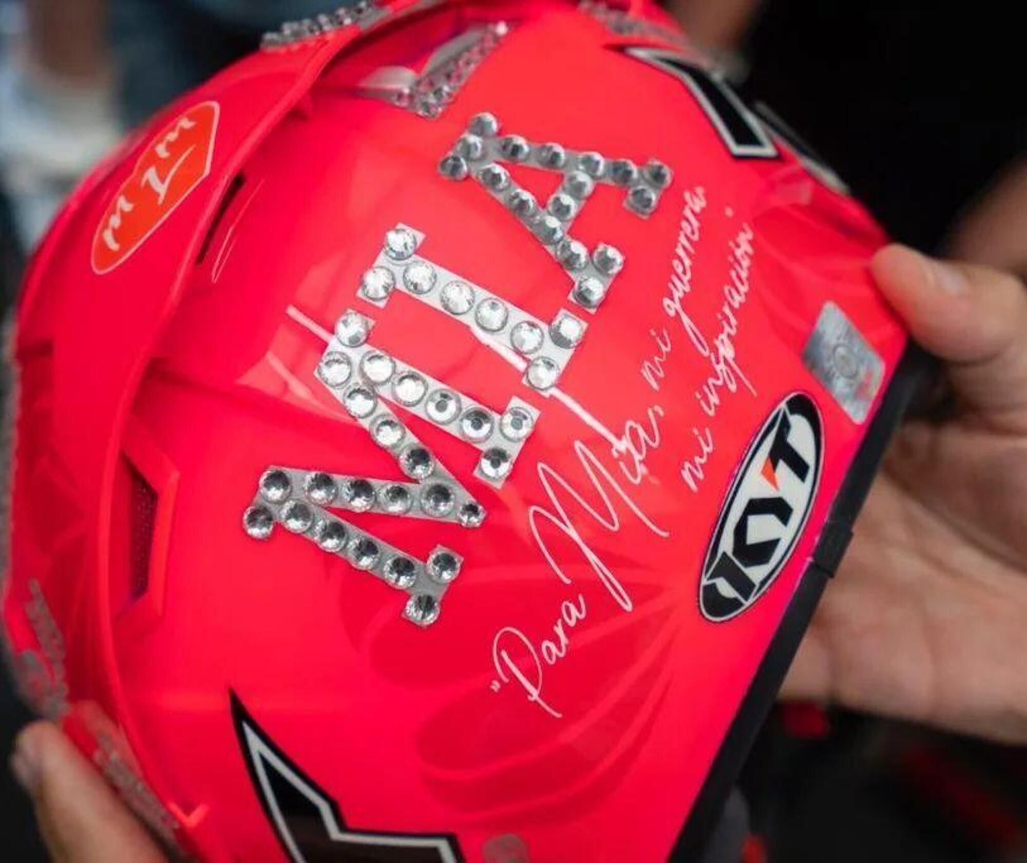 Casco speciale Aleix Espargar&ograve; per la figlia Mia