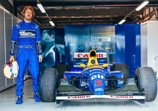 Vettel riporta in pista la Williams FW14B di Nigel Mansell