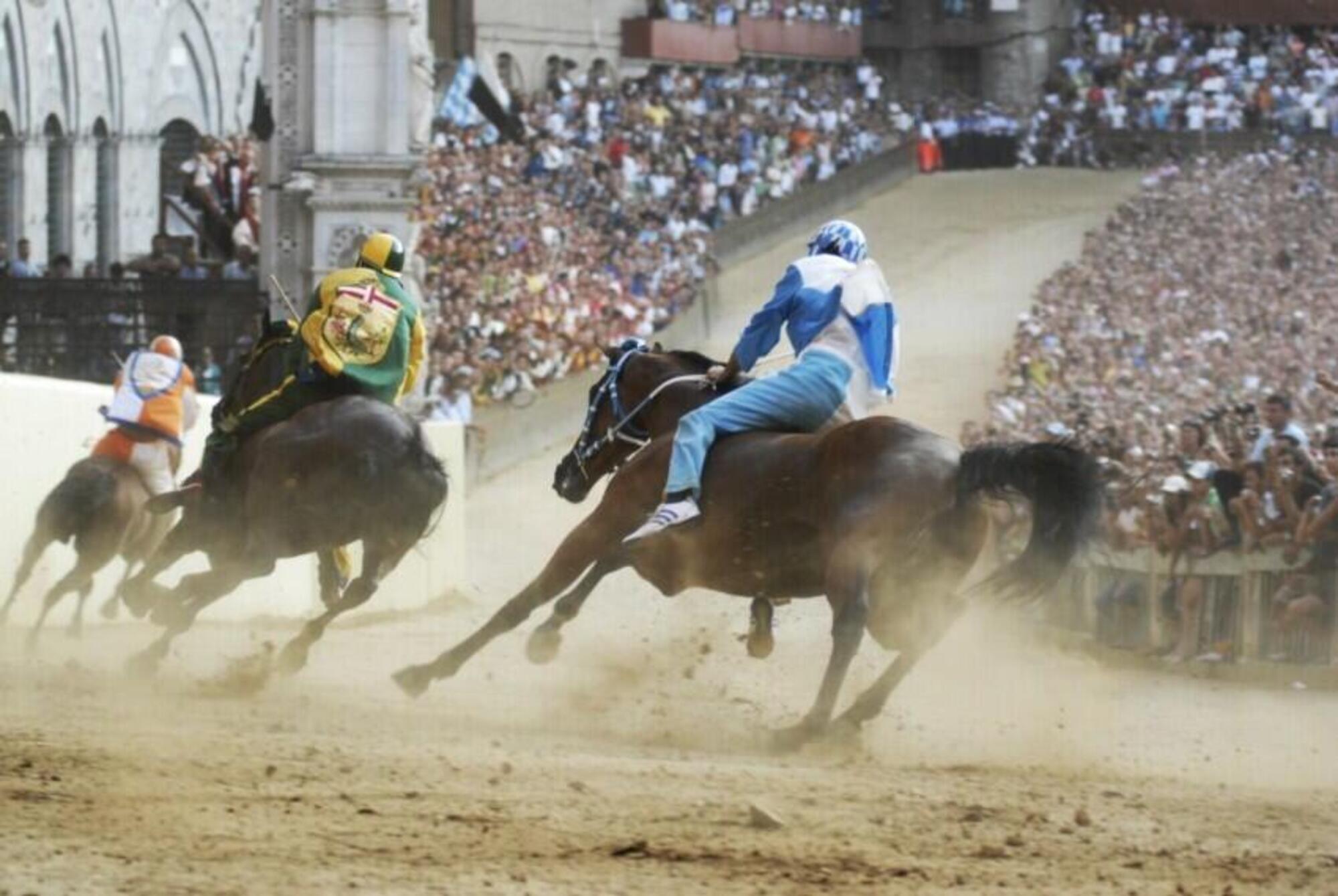 Se Guido Meda commentasse il Palio di Siena