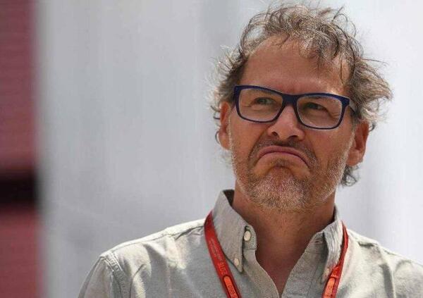 Jacques Villeneuve contro la Ferrari: &ldquo;Non hanno logica&rdquo;