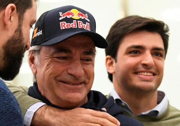 [VIDEO] Terribile incidente per Carlos Sainz in Italia: portato all&rsquo;ospedale dopo essere stato speronato da un avversario