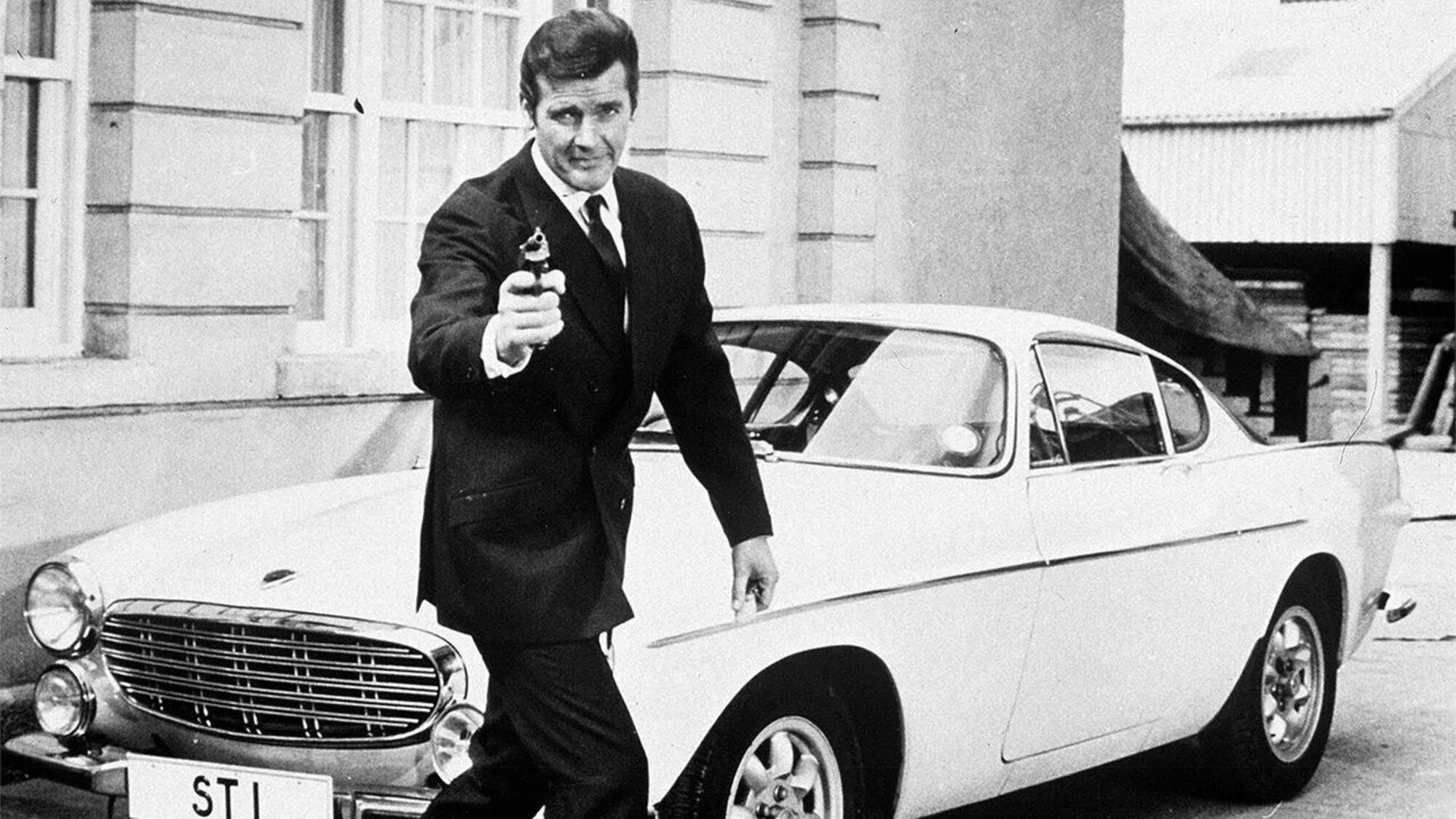 Roger Moore ne &quot;Il santo&quot; con la Volvo P1800