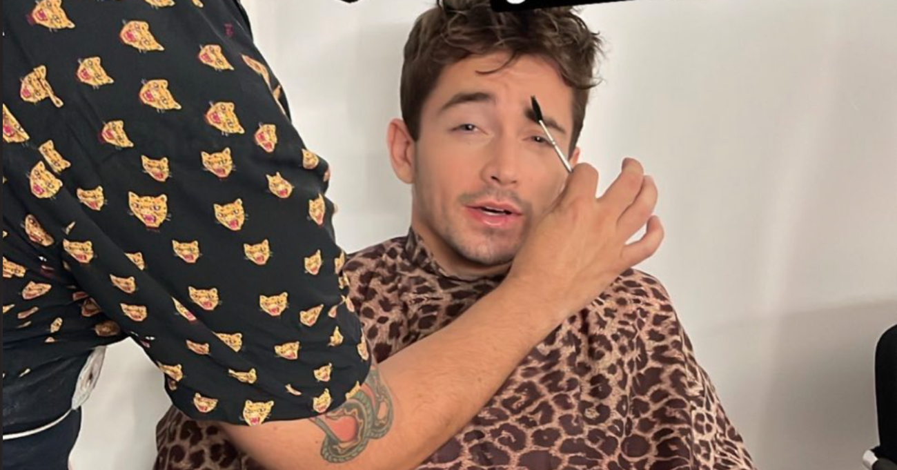 Ma quale &ldquo;crisi piloti&rdquo;: Leclerc e Sainz danno spettacolo sui social tra outfit leopardati e makeup