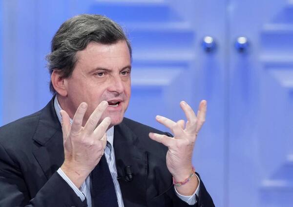 Carlo Calenda durissimo sul M5s: &quot;Sono irresponsabili e vanno cancellati&quot;