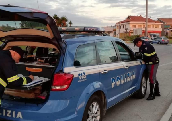 Ubriaco sfreccia a tutta velocit&agrave; in A14, e supera pure l&#039;auto del vicequestore: scatta l&#039;inseguimento...