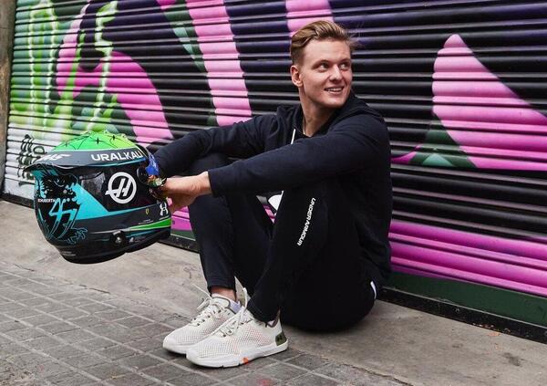 Mick Schumacher sulle orme del padre: &ldquo;Sono pronto per la Ferrari&rdquo;