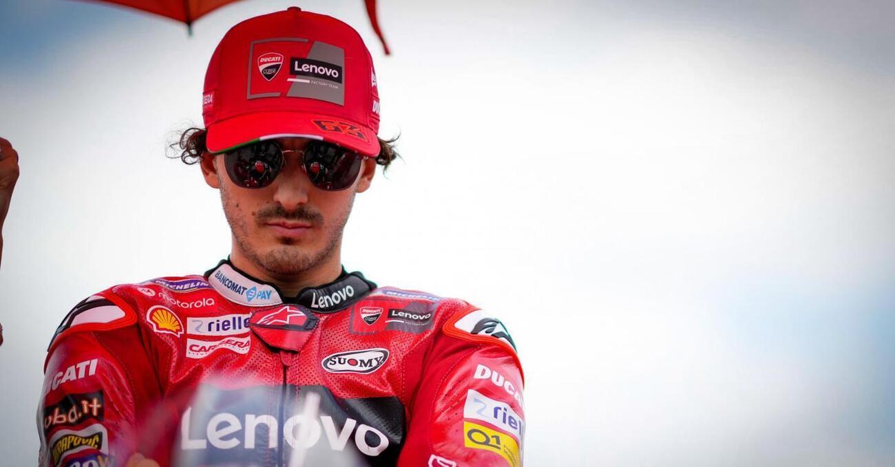 Pecco Bagnaia si racconta: Valentino Rossi, 60 paia di scarpe e&hellip; 5 anni per Domizia Castagnini