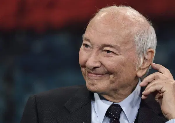 Piero Angela car lover: quella volta che sal&igrave; su un'auto a guida autonoma