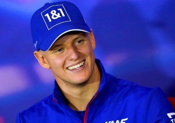 Mick Schumacher in Alpine al posto di Alonso? Dai social l&rsquo;inizio che non lascia dubbi