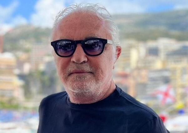 Messaggio d&rsquo;amore di Briatore: &ldquo;Un Paese di rancorosi e di sfigati&rdquo; [VIDEO]