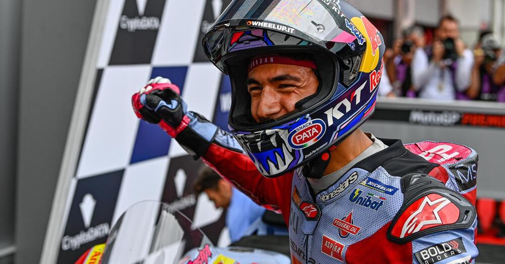 Enea Bastianini, il Team Gresini e quel vecchio drago di Carlo Pernat ci hanno dimostrato come si fanno le corse