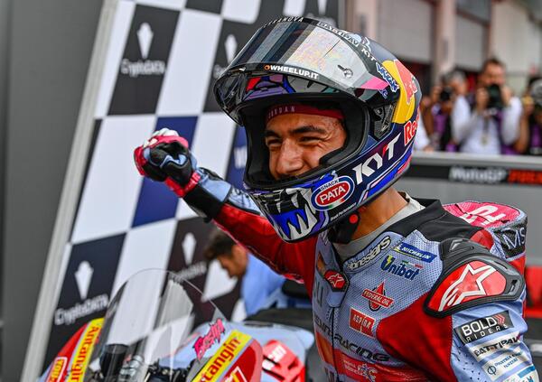 Enea Bastianini, il Team Gresini e quel vecchio drago di Carlo Pernat ci hanno dimostrato come si fanno le corse