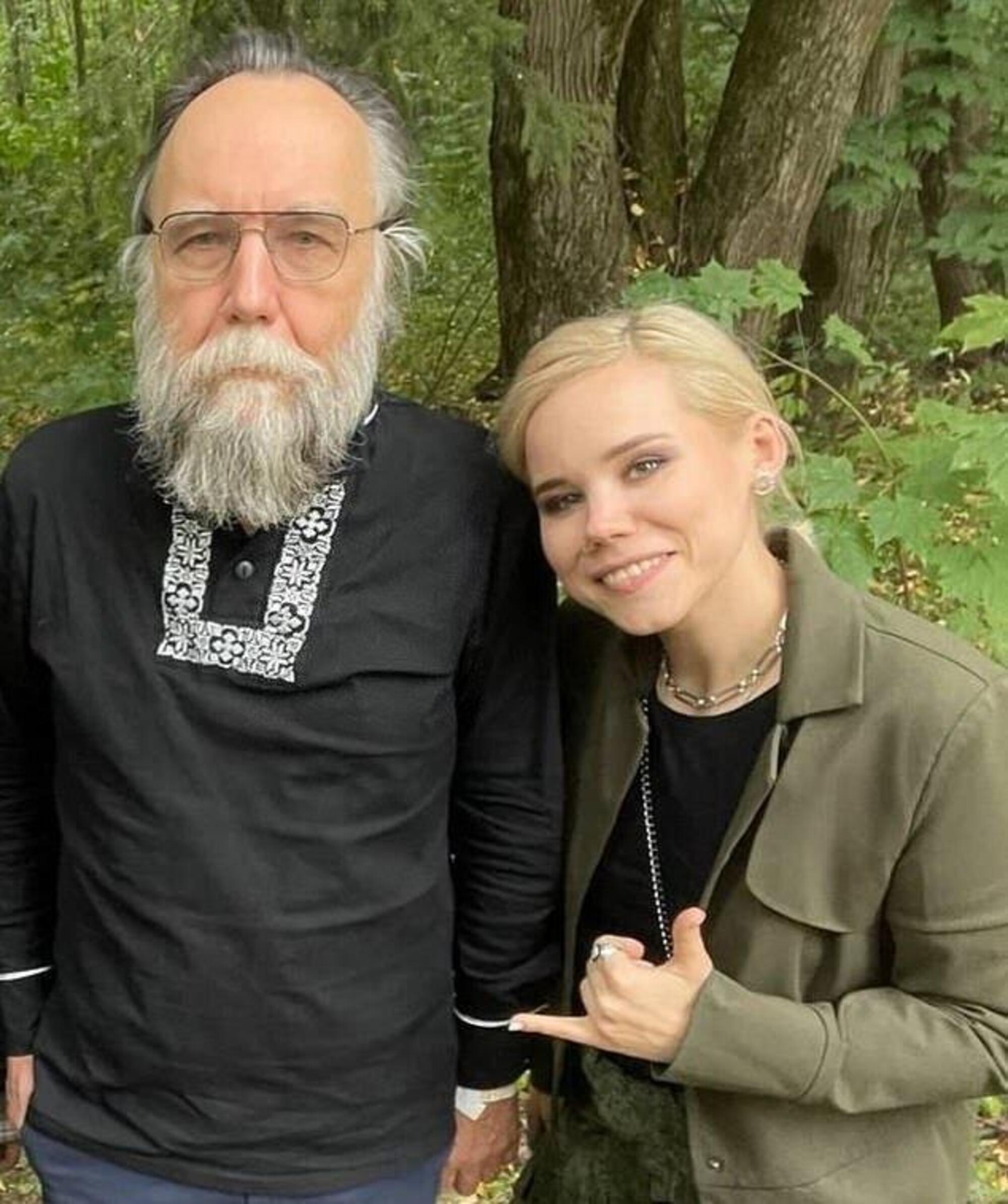 20220825 184745963 2264Alexander Dugin insieme a sua figlia Darya