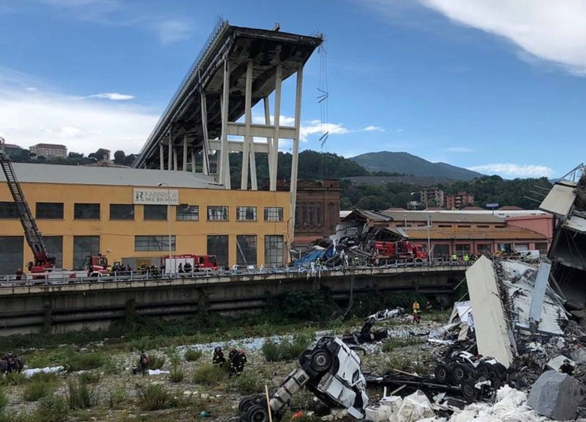 Le macerie del ponte Morandi