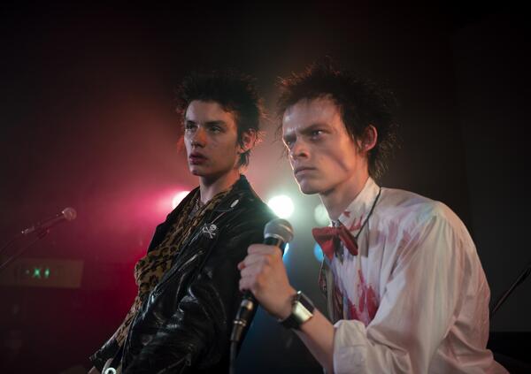 Pistol, la serie sui Sex Pistols: il f**k di Danny Boyle ai &ldquo;rockers&rdquo; zitti e buoni di oggi 