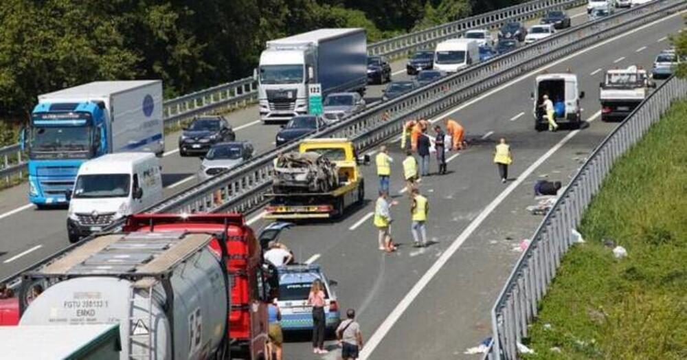 Auto si ribalta e prende fuoco: morta una bambina di 4 anni