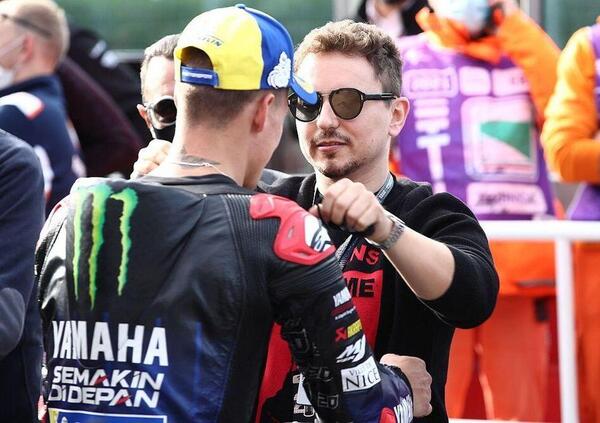 Fabio Quartararo &egrave; frustrato e Jorge Lorenzo ci mette il carico: &ldquo;Fortuna gli errori!&rdquo;