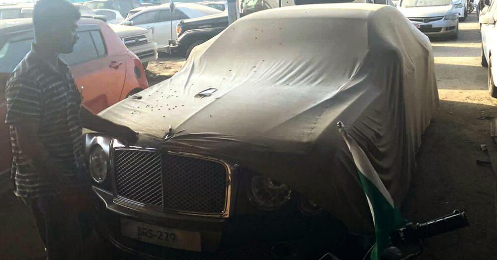 Bentley ritrovata a 8 mila km di distanza da dov&#039;era stata rubata. Un mistero (anche) diplomatico