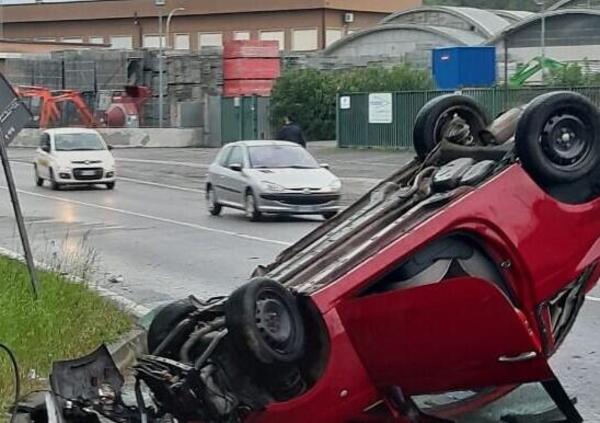 Auto si schianta contro un muro: morte due amiche di 28 anni