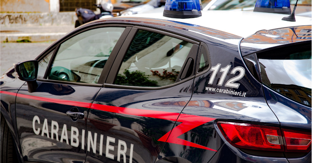 Vuole vendicarsi ma incendia l&#039;auto sbagliata, quella del carabiniere: ecco dov&#039;&egrave; successo 