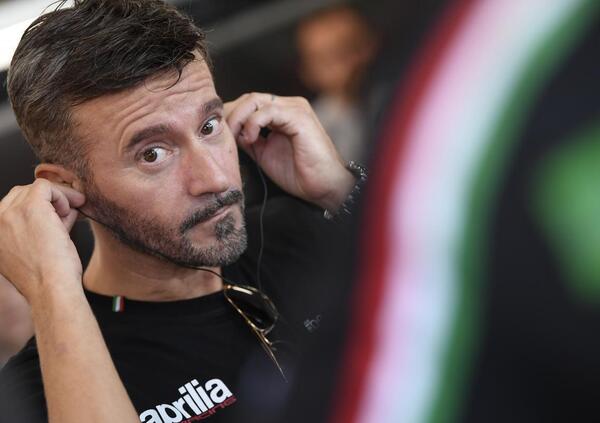 Max Biaggi ha appena licenziato due meccanici, il peggiore per&ograve; ce l&rsquo;ha ancora sotto contratto