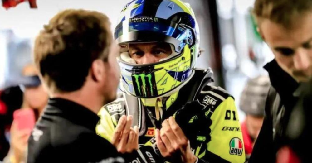 Valentino Rossi annuncia il suo futuro nel 2023 nell&rsquo;ultimo weekend del GTWC con Francesca e Giulietta nel box