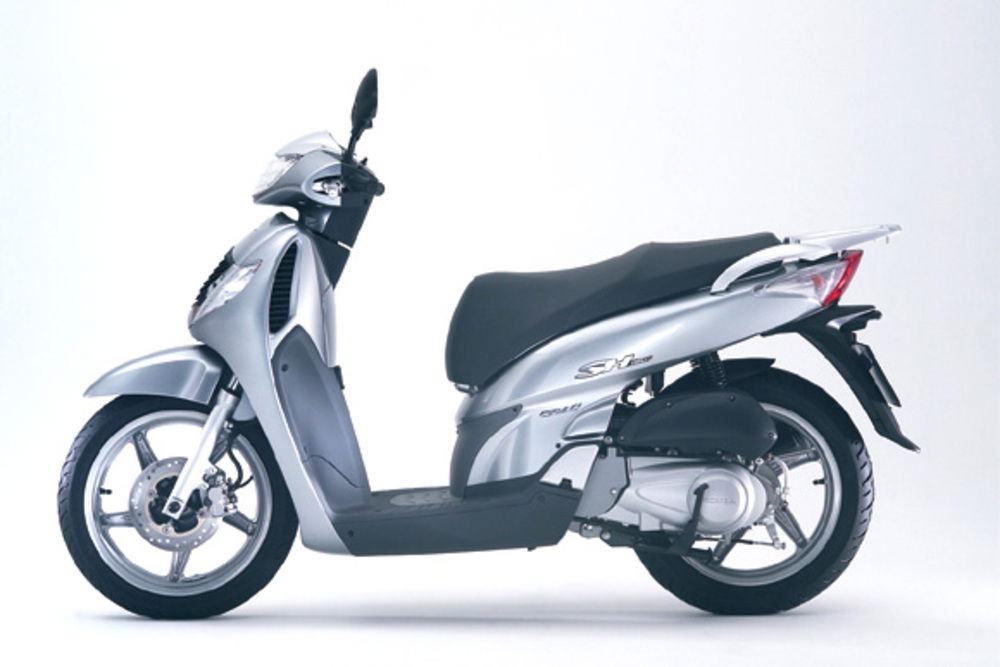 Honda Sh125i Suzuki Sixteen 125 2009 Sh Mode Parabrezza Scooter