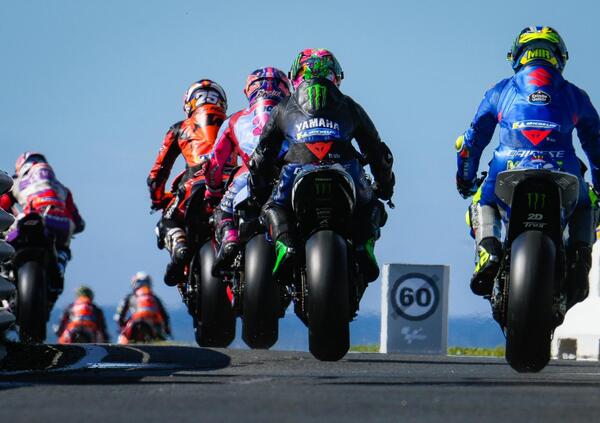 Che succede a Phillip Island? Tra bombe di vento, canguri in pista e minacce di pioggia la MotoGP &egrave; tornata bestiale [VIDEO]