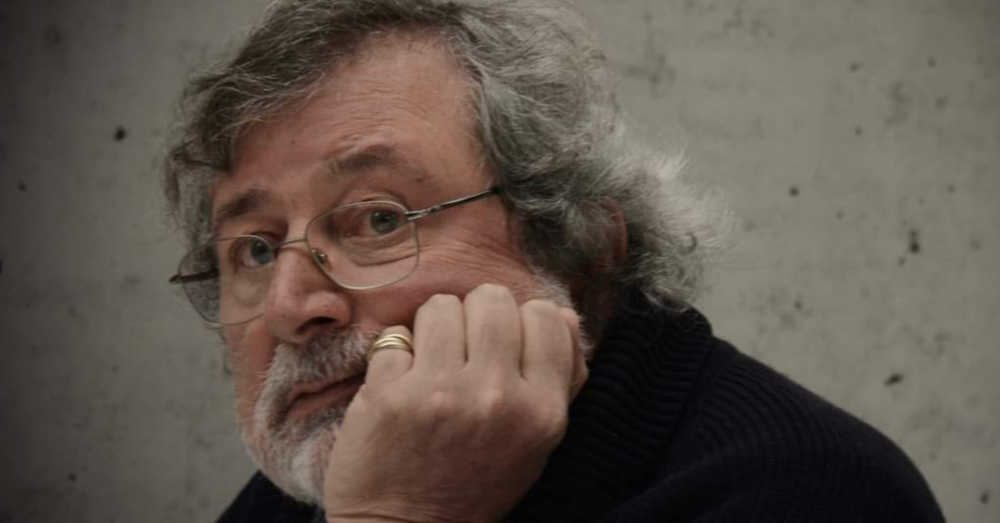 La sinistra esiste ancora? Forse nel nuovo disco di Guccini, perch&eacute; se aspettiamo il Pd...