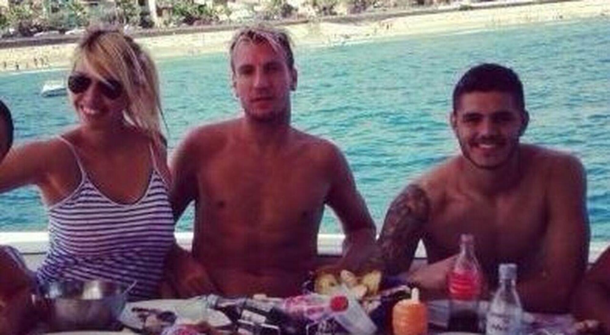 La vacanza in cui &egrave; scoppiato l&#039;amore tra Wanda e Icardi all&#039;insaputa di Maxi Lopez