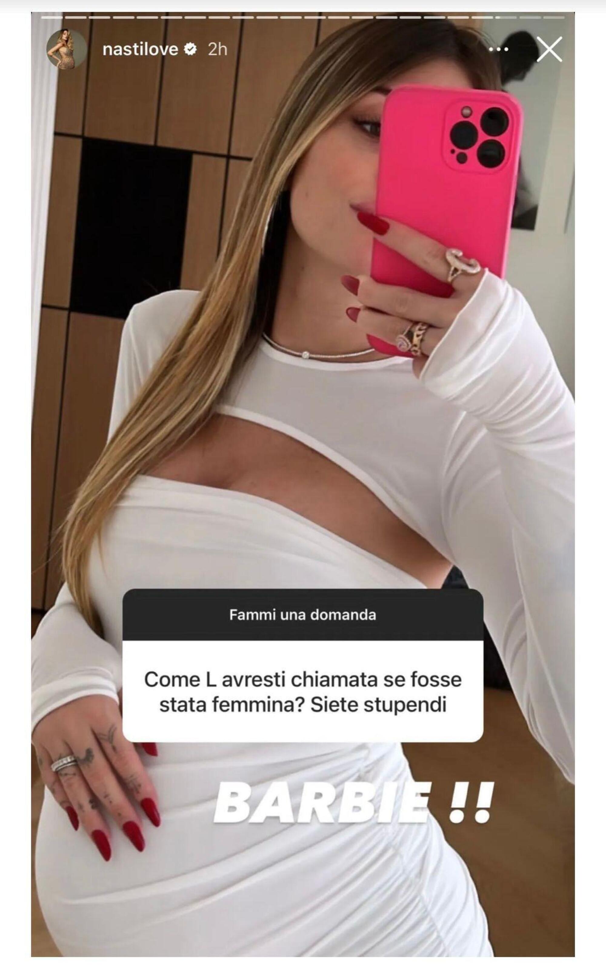 L&#039;influencer Chiara Nasti al lavoro