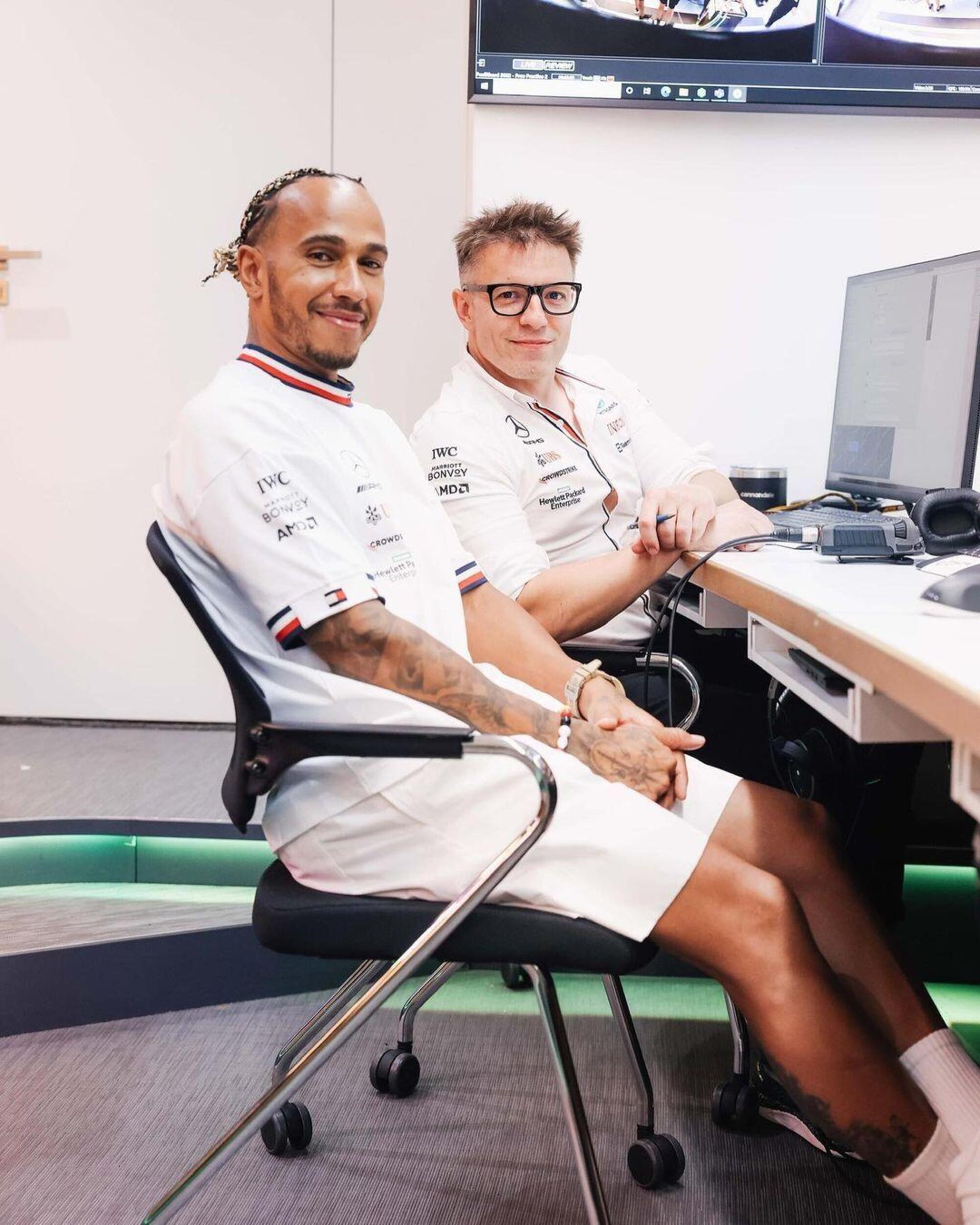 Lewis Hamilton e il suo ingegnere di pista Peter Bonnington, per tutti Bono57 3310