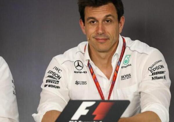 Genio e follia: Toto Wolff arrivato in Mercedes ha fatto cambiare anche il modo di pulire i bagni