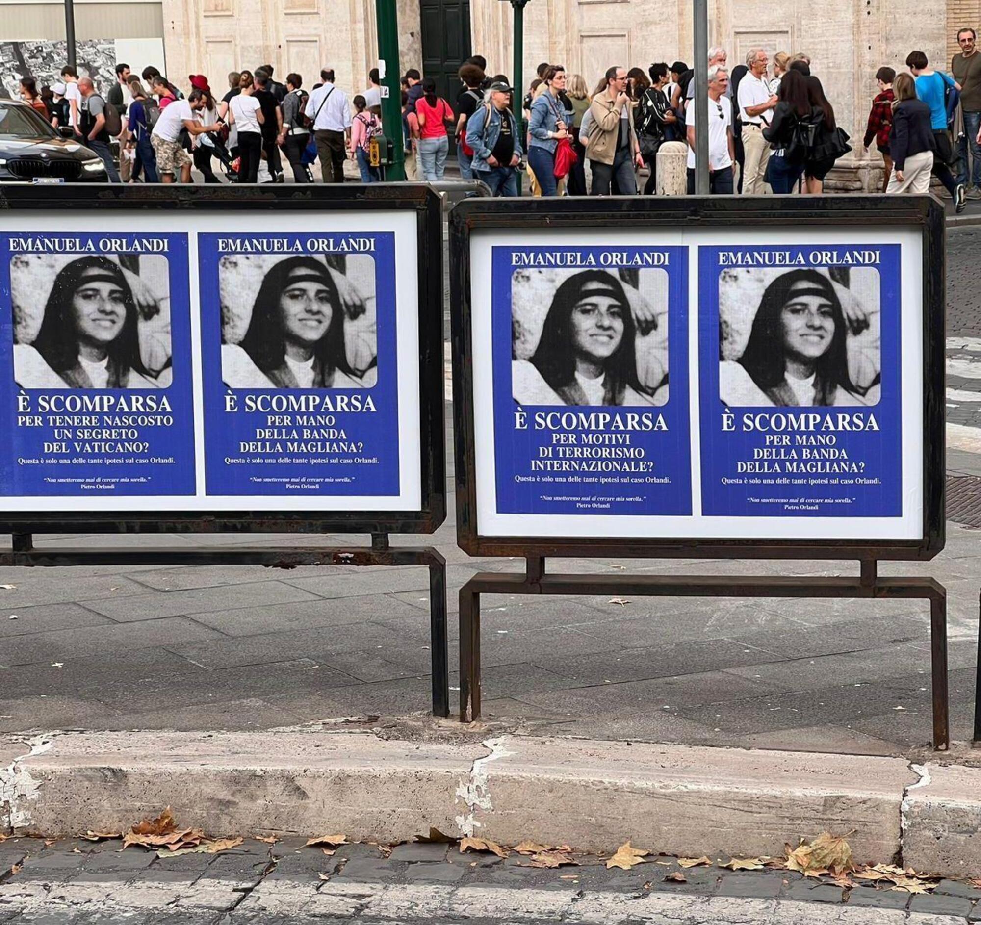 Roma tappezzata con le foto di Emanuela Orlandi