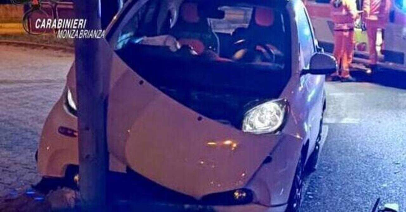 Ubriaca si schianta con l&#039;auto e il marito (che non c&#039;era) vuole fare l&#039;alcoltest al posto suo