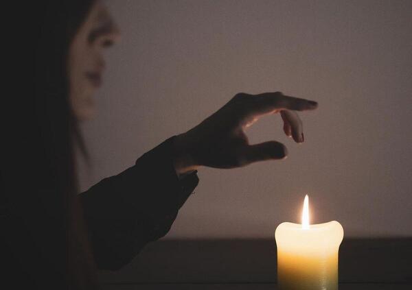 Volete pianificare il vostro funerale prima del tempo? C&rsquo;&egrave; la funeral planner! Lisa: &ldquo;Basta tab&ugrave;, la morte fa parte della vita&rdquo;