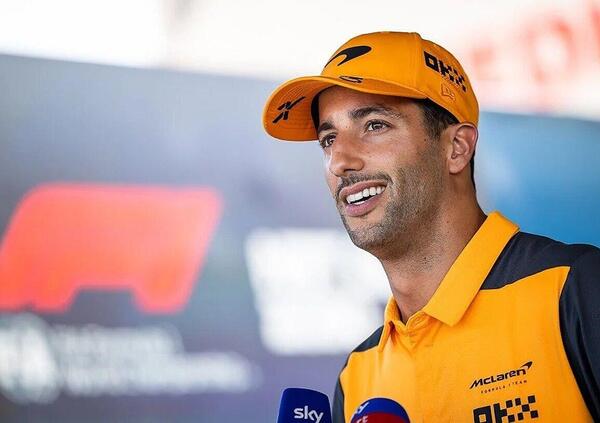 Ricciardo &ldquo;spara&rdquo; all&rsquo;avversario prima di superarlo: il video diventato virale 