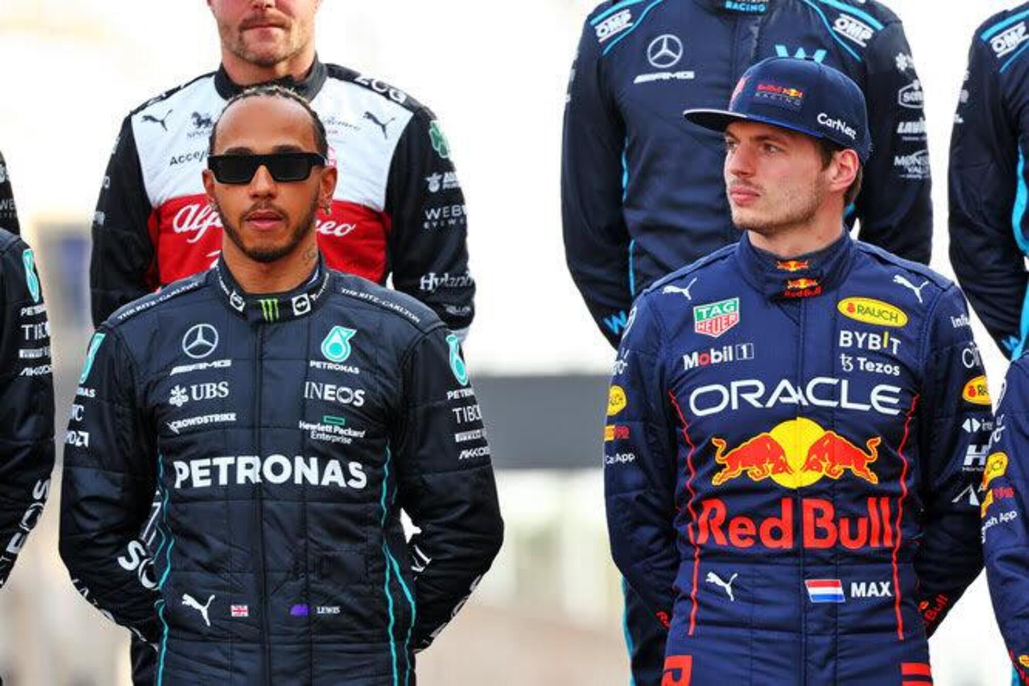 Lewis Hamilton e Max Verstappen